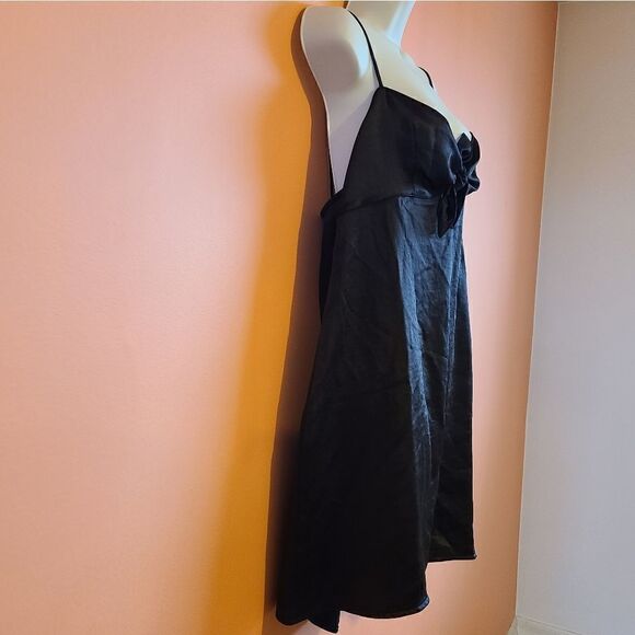 NWT Motel Rocks Ronina Black Satin Tie Dress L - Picture 4 of 10
